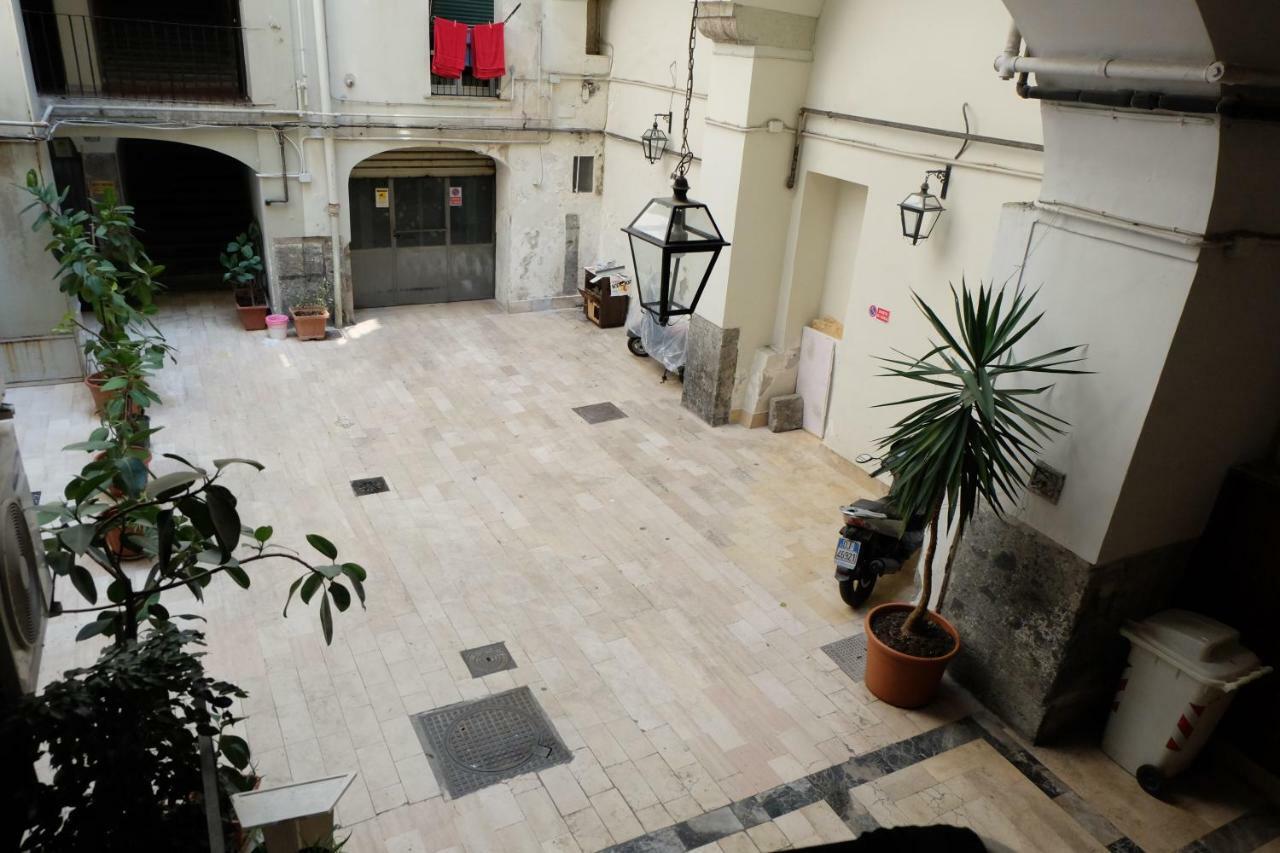 White Room Idromassaggio Su Richiesta نابولي المظهر الخارجي الصورة